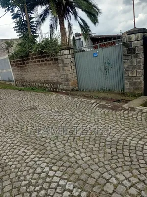 Furnished 3bdrm Villa in 02, Yeka for sale