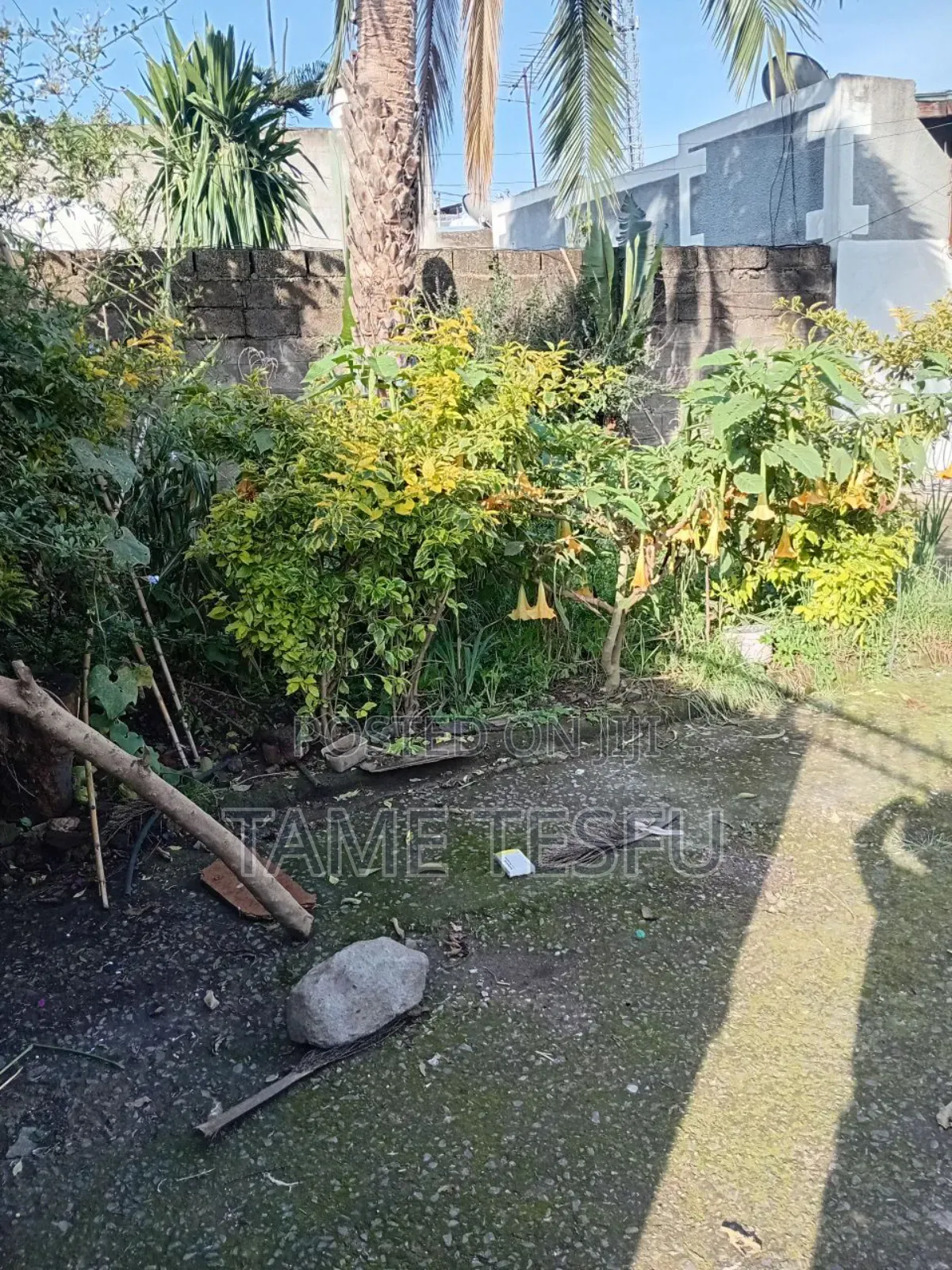 Furnished 3bdrm Villa in 02, Yeka for sale