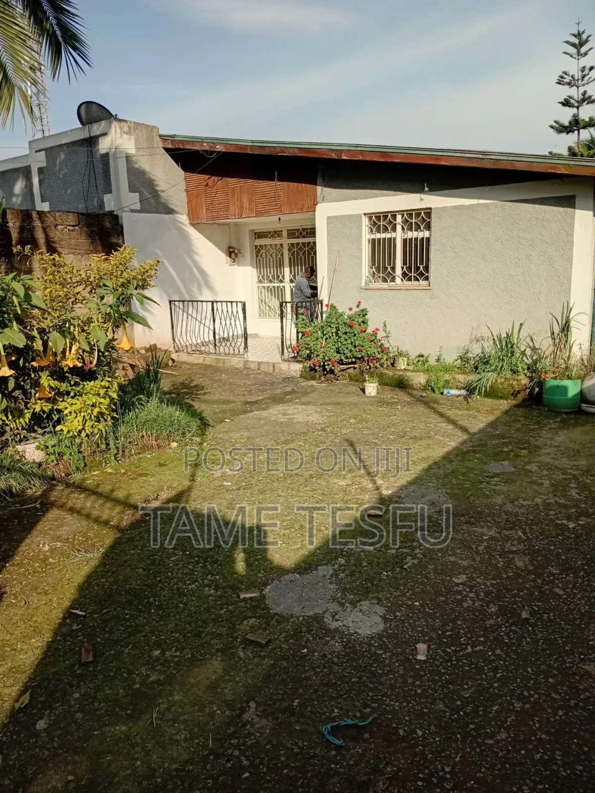 Furnished 3bdrm Villa in 02, Yeka for sale