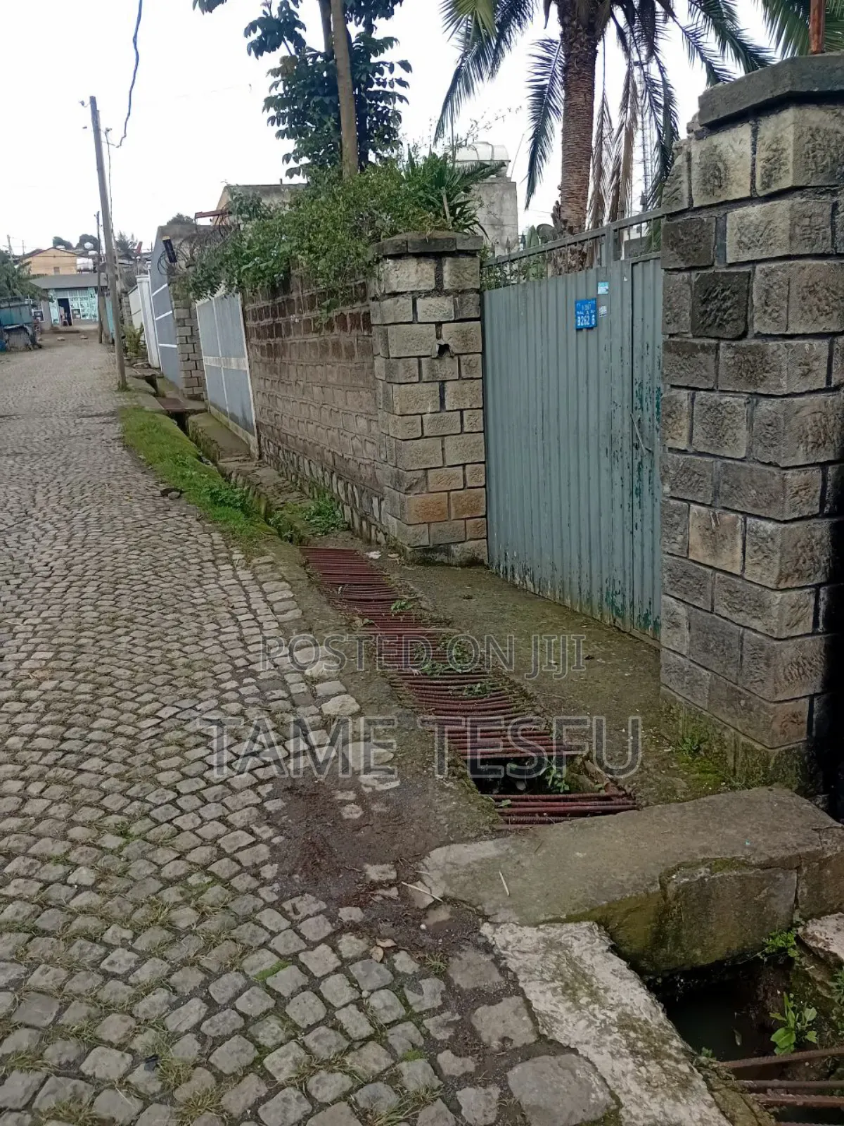 Furnished 3bdrm Villa in 02, Yeka for sale