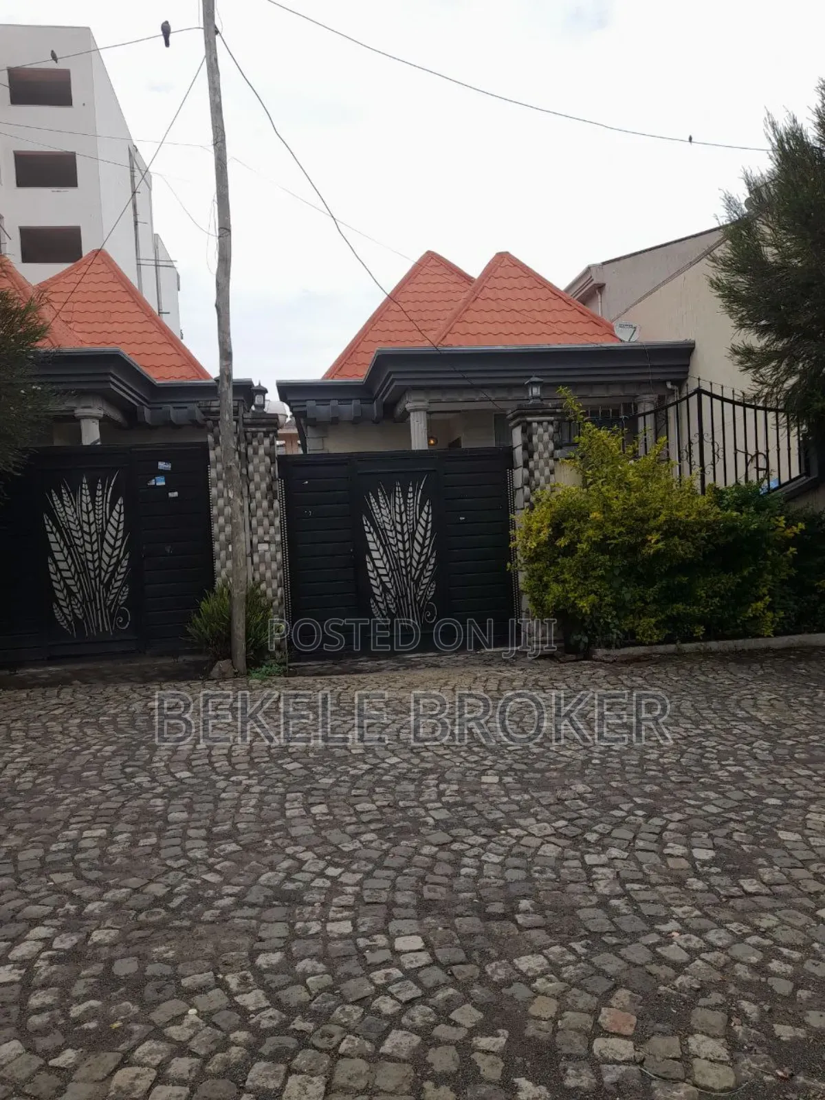 Furnished 5bdrm Villa in ቪለ ቤት, Bole for sale