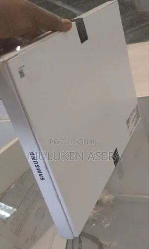 Photo - New Samsung Galaxy Tab S8 Ultra 256 GB