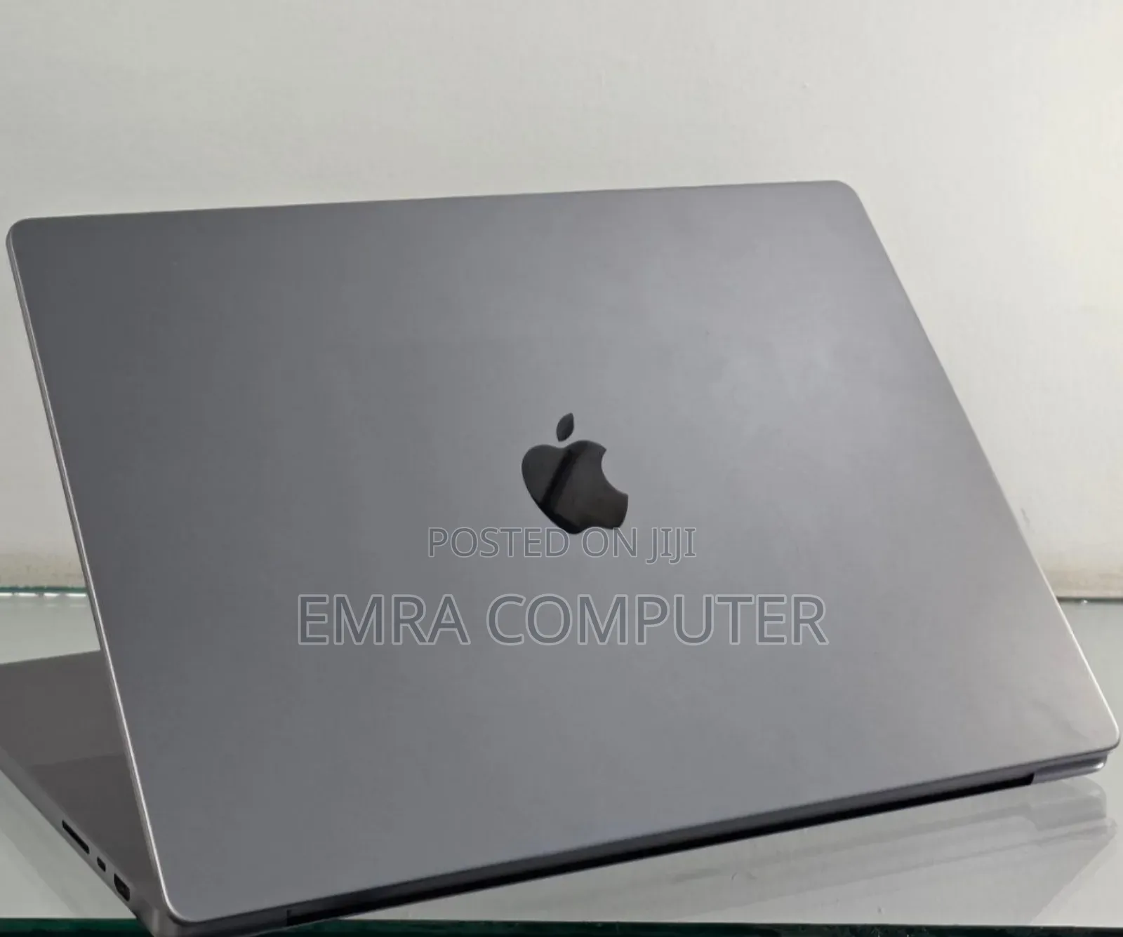 New Laptop Apple MacBook Pro M1 16GB Apple M2 SSD 512GB