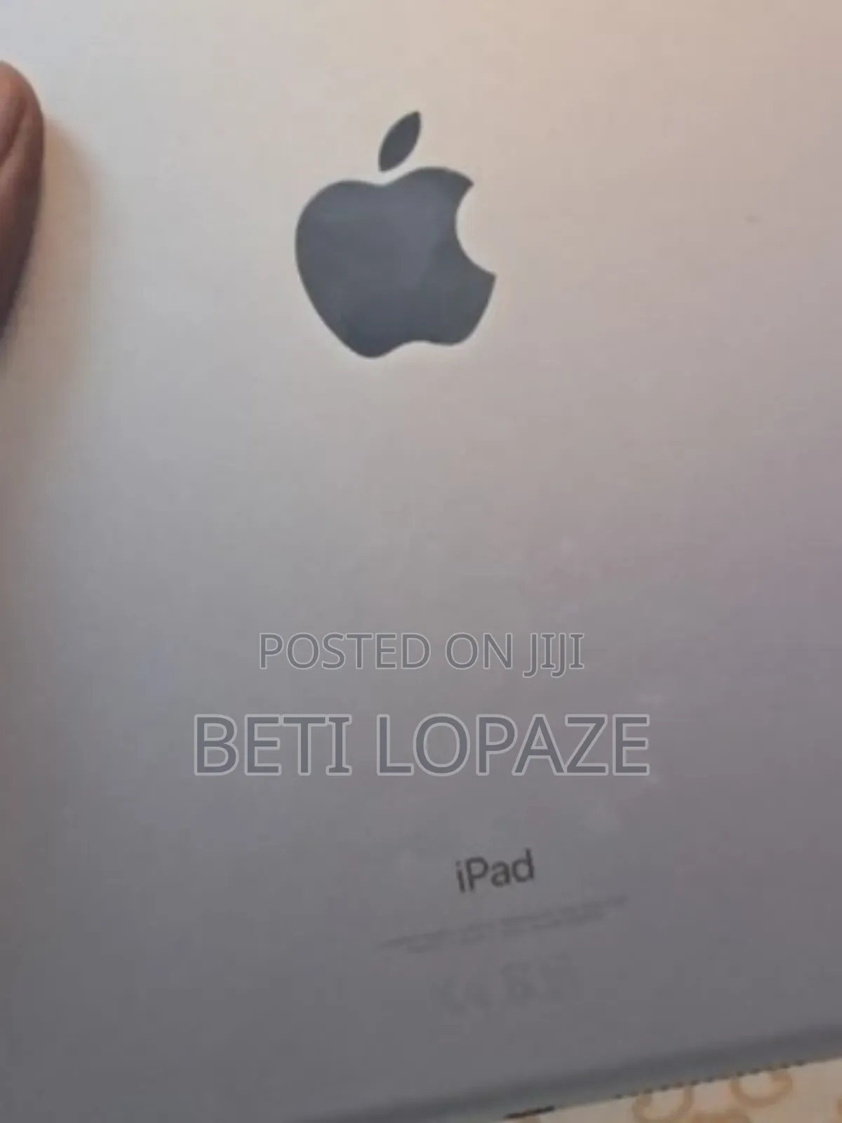 New Apple iPad 9.7 64 GB Silver