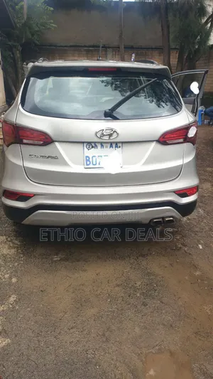Hyundai Santa Fe 2018 Silver