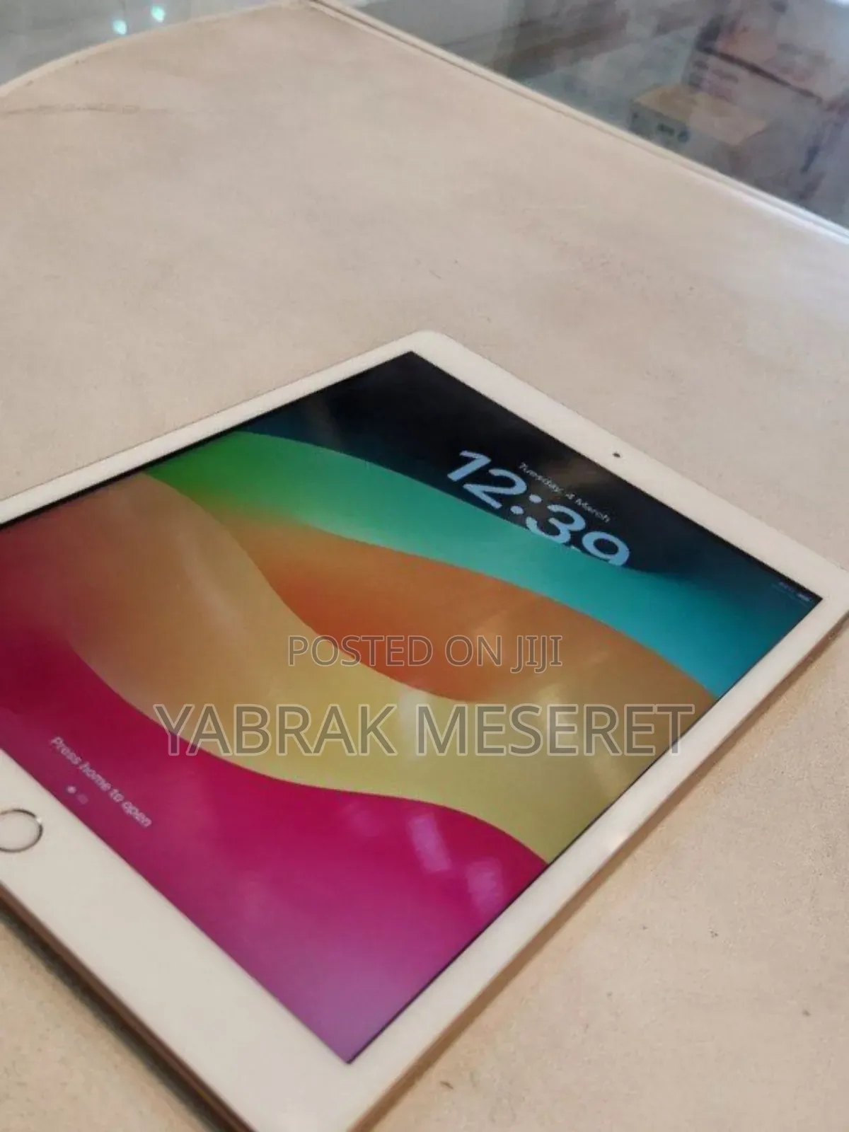 New Apple iPad (2022) 128 GB Silver