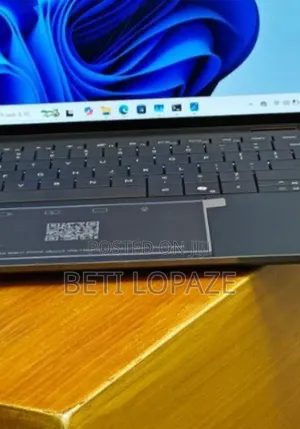 Photo - New Laptop Dell Latitude 9440 32GB Intel Core Ultra 7 SSD 1T