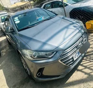Hyundai Elantra 2017 Silver