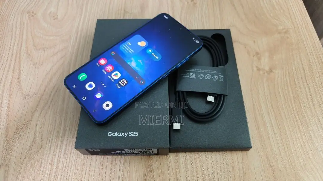 New Samsung Galaxy S25 256 GB