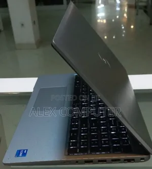 New Laptop Dell Latitude 5540 16GB Intel Core I7 SSD 512GB