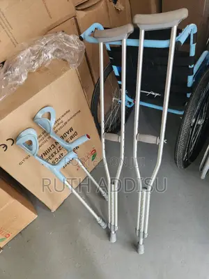 Axillary Bilateral Crutches求凍crutches冱了crutches姿我crutches飯可crutches