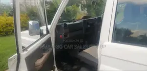 Toyota Land Cruiser 2008 White