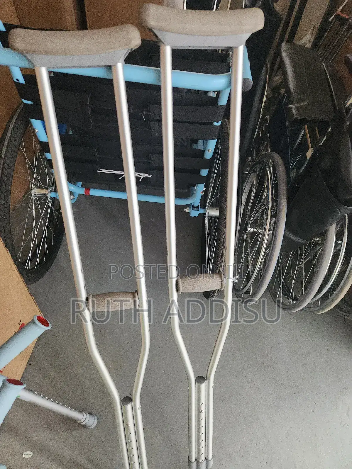 Axillary Bilateral Crutches冰症axillary Crutches冰品crutches New送上crutches