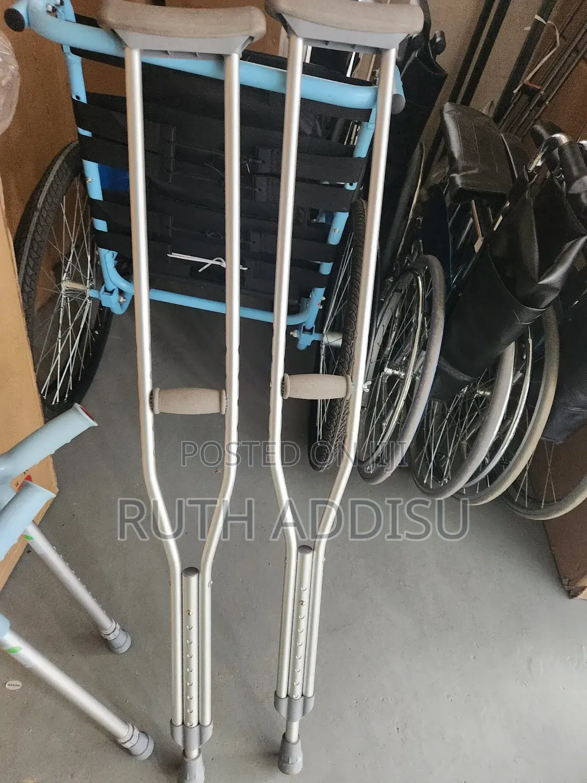 Bilateral Pair Crutches參考crutches威它crutches庫藏crutches為了crutches New