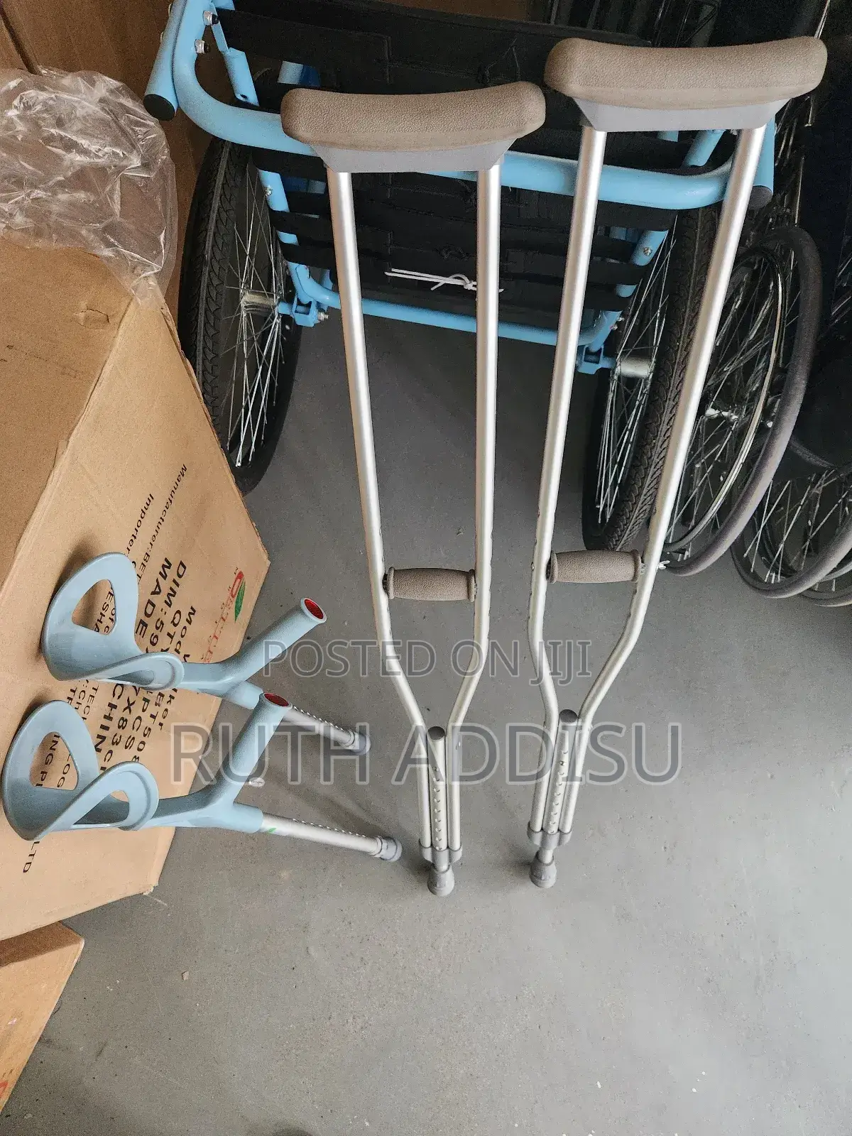 Crutches朱紅axillary Crutches雞腿elbow Crutches佛法crutches夯行crutches