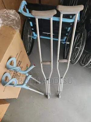 Axillary Bilateral Crutches馮允axillary Bilateral Crutches欸史crutches New