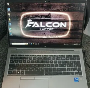New Laptop HP ZBook Firefly G8 16GB Intel Core I7 SSD 512GB
