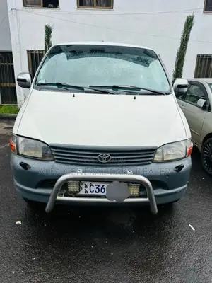 Photo - Toyota HiAce 2006 White