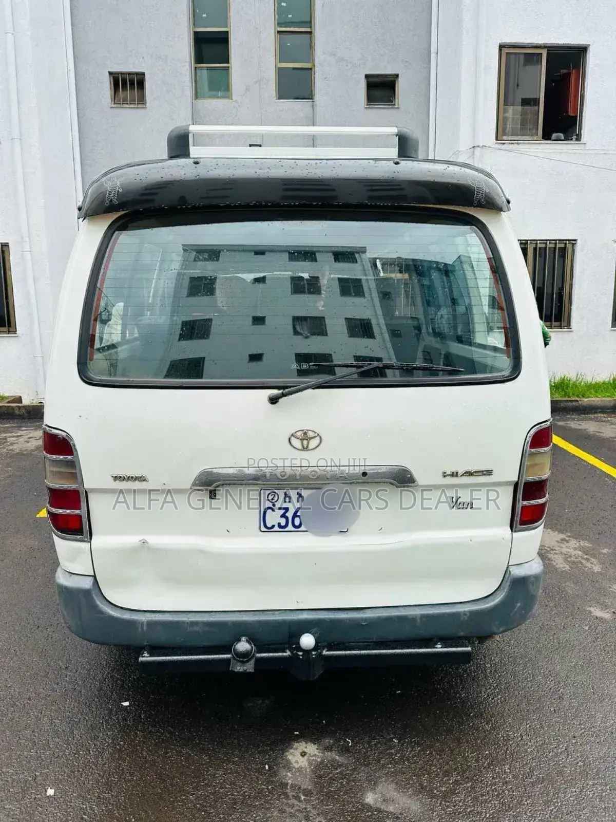 Toyota HiAce 2006 White