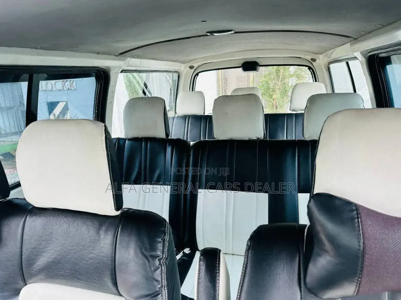 Toyota HiAce 2006 White