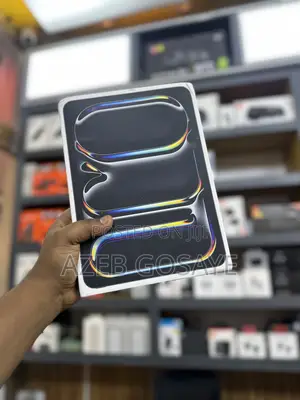 Photo - New Apple iPad Pro 11 (2024) 256 GB Black