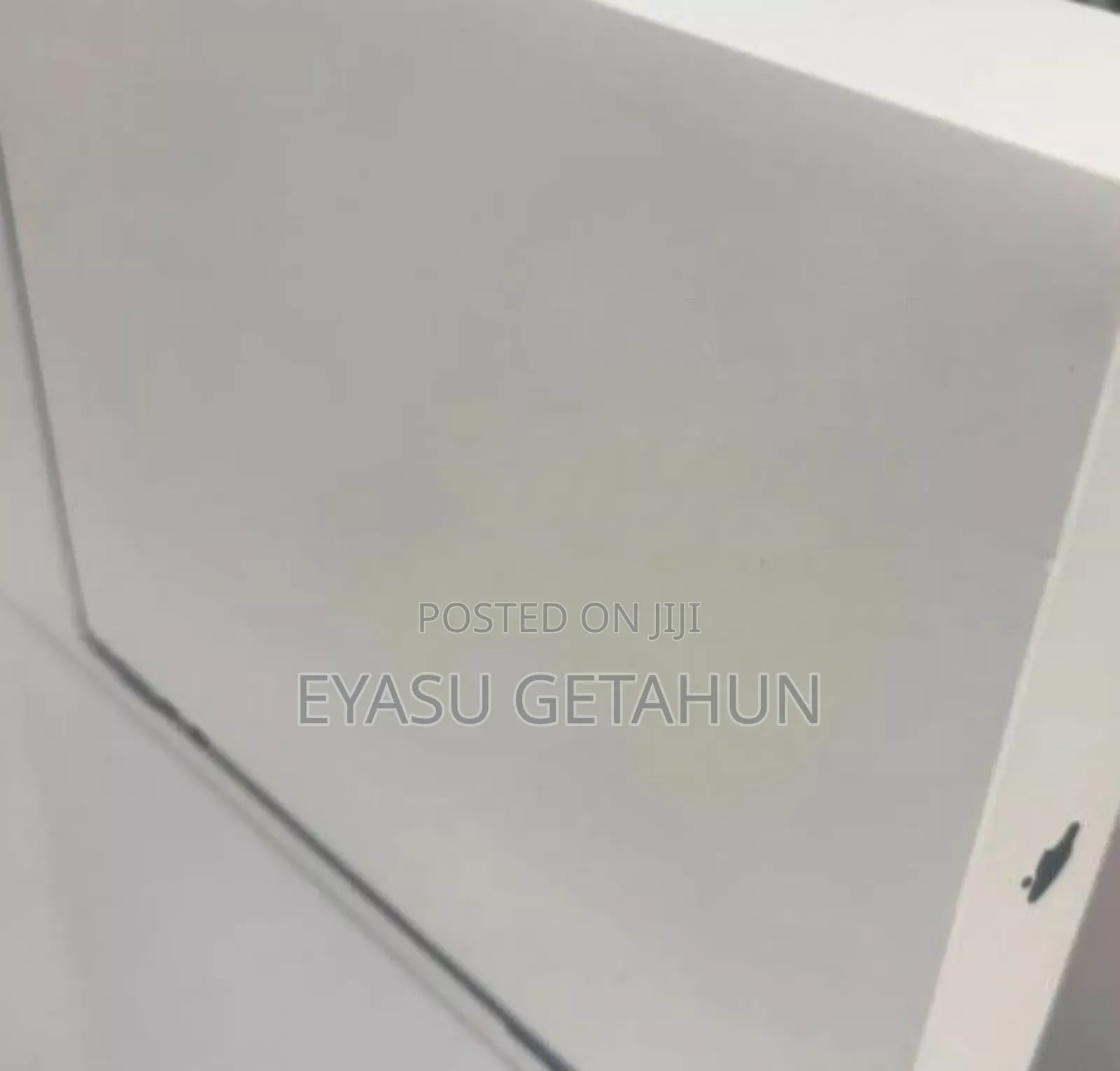 New Laptop Apple MacBook Air 2025 M4 13-Inch 16GB Apple M4 SSD 256GB