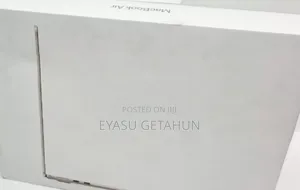 New Laptop Apple MacBook Air 2025 M4 13-Inch 16GB Apple M4 SSD 256GB