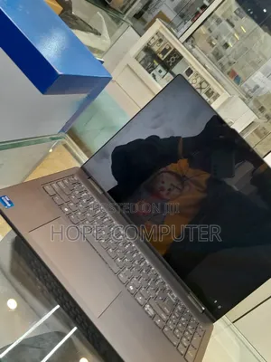 New Laptop Lenovo Yoga 7i 16GB Intel Core I7 SSD 1T