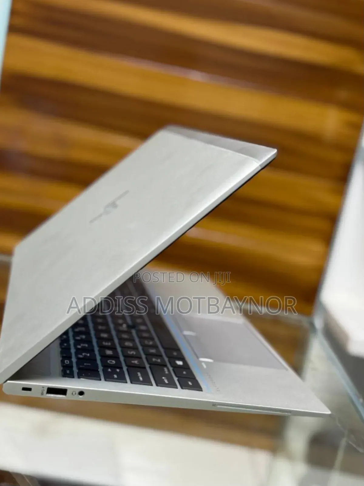 New Laptop HP EliteBook 1040 G8 16GB Intel Core i5 SSD 512GB