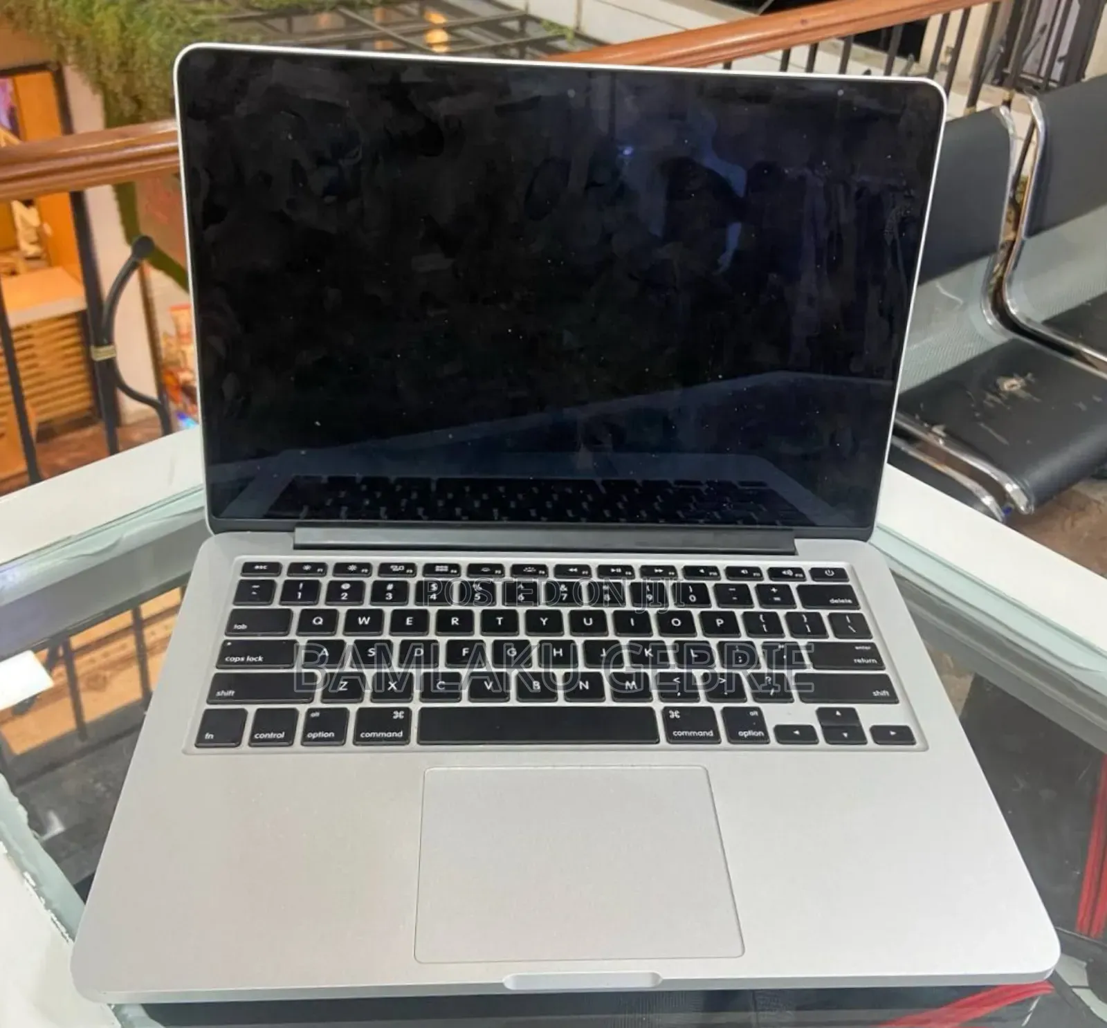 New Laptop Apple MacBook Pro 2015 8GB SSD 128GB