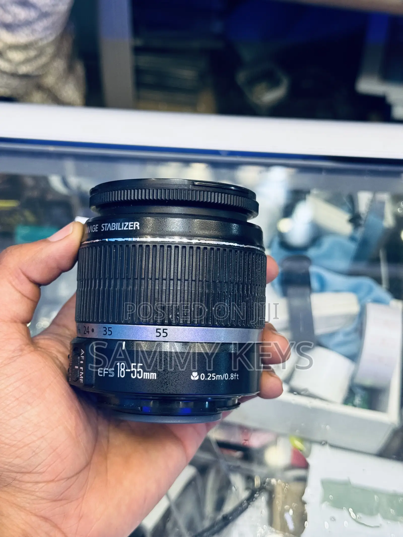 Canon Ef-S 18-55mm F/3.5-5.6 Is Ii Lens.