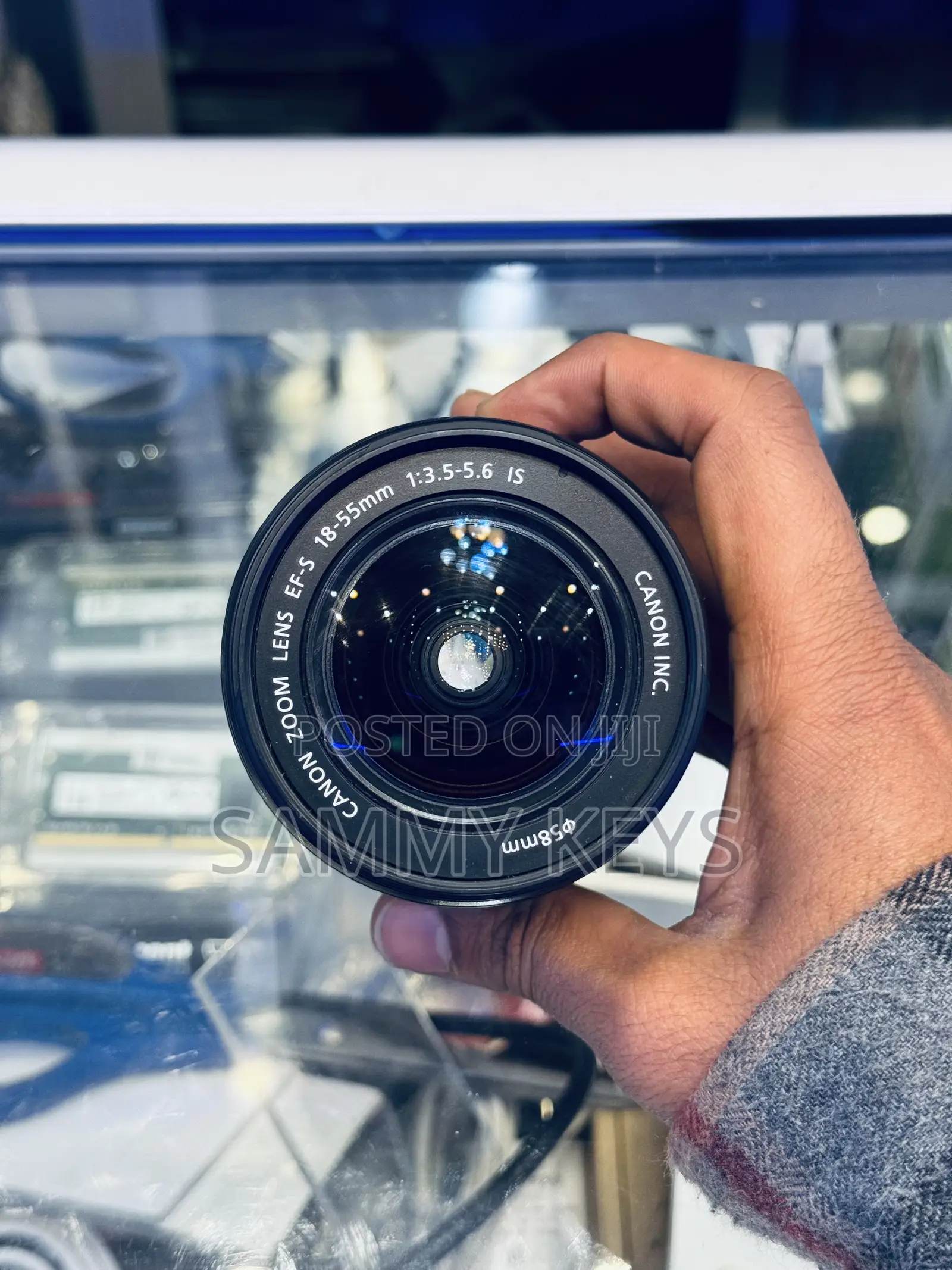 Canon Ef-S 18-55mm F/3.5-5.6 Is Ii Lens.