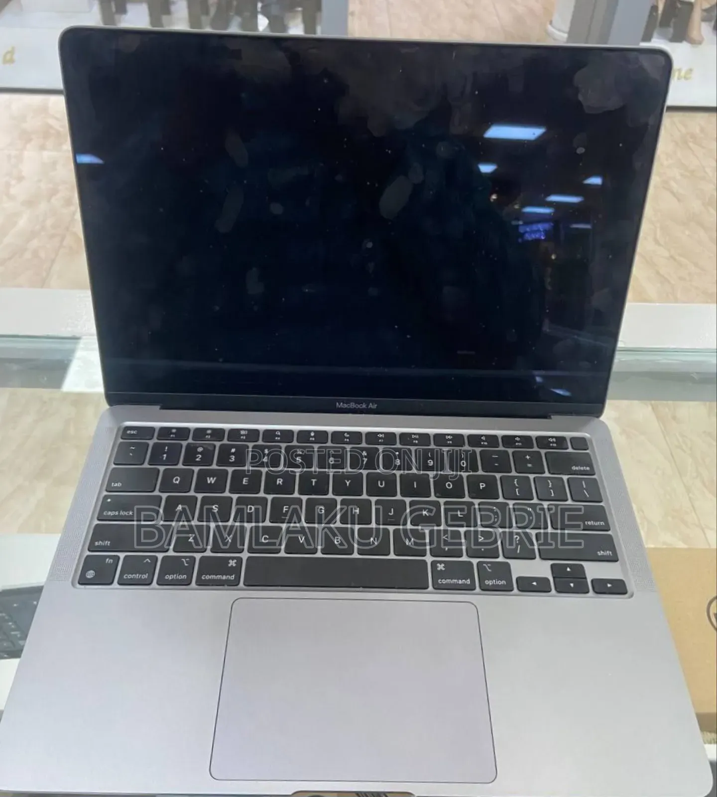 New Laptop Apple MacBook Air 8GB Apple M1 SSD 256GB