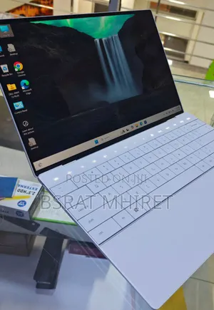 New Laptop Dell XPS 13 9320 16GB Intel Core I7 SSD 512GB