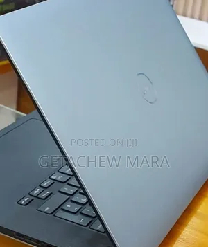 New Laptop Dell Precision 7740 16GB Intel Core I7 SSD 512GB