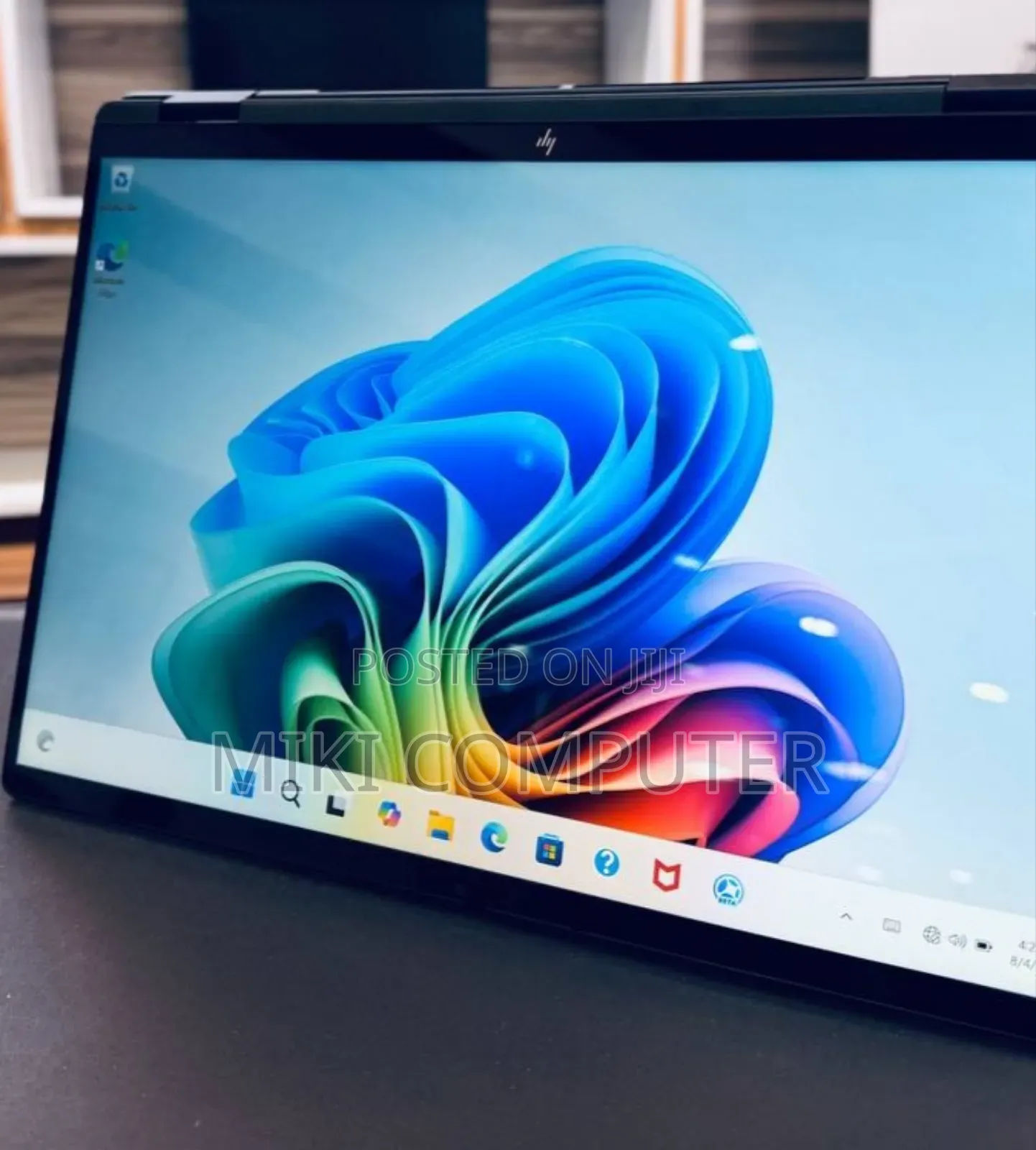 New Laptop HP OmniBook X Flip 14" 16GB Intel Core Ultra 7 SSD 1T