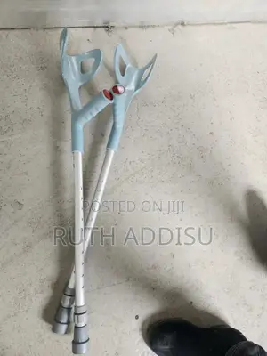 Photo - Crutches重新brand New Crutches胺調crutches管制crutches同意crutches為止crutches