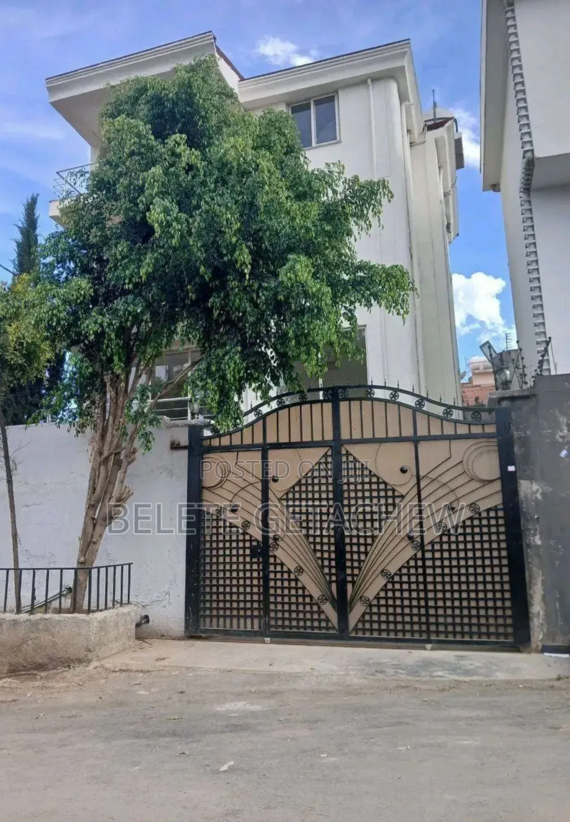 8bdrm House in Semit, G+3 Luxury, Bole for sale