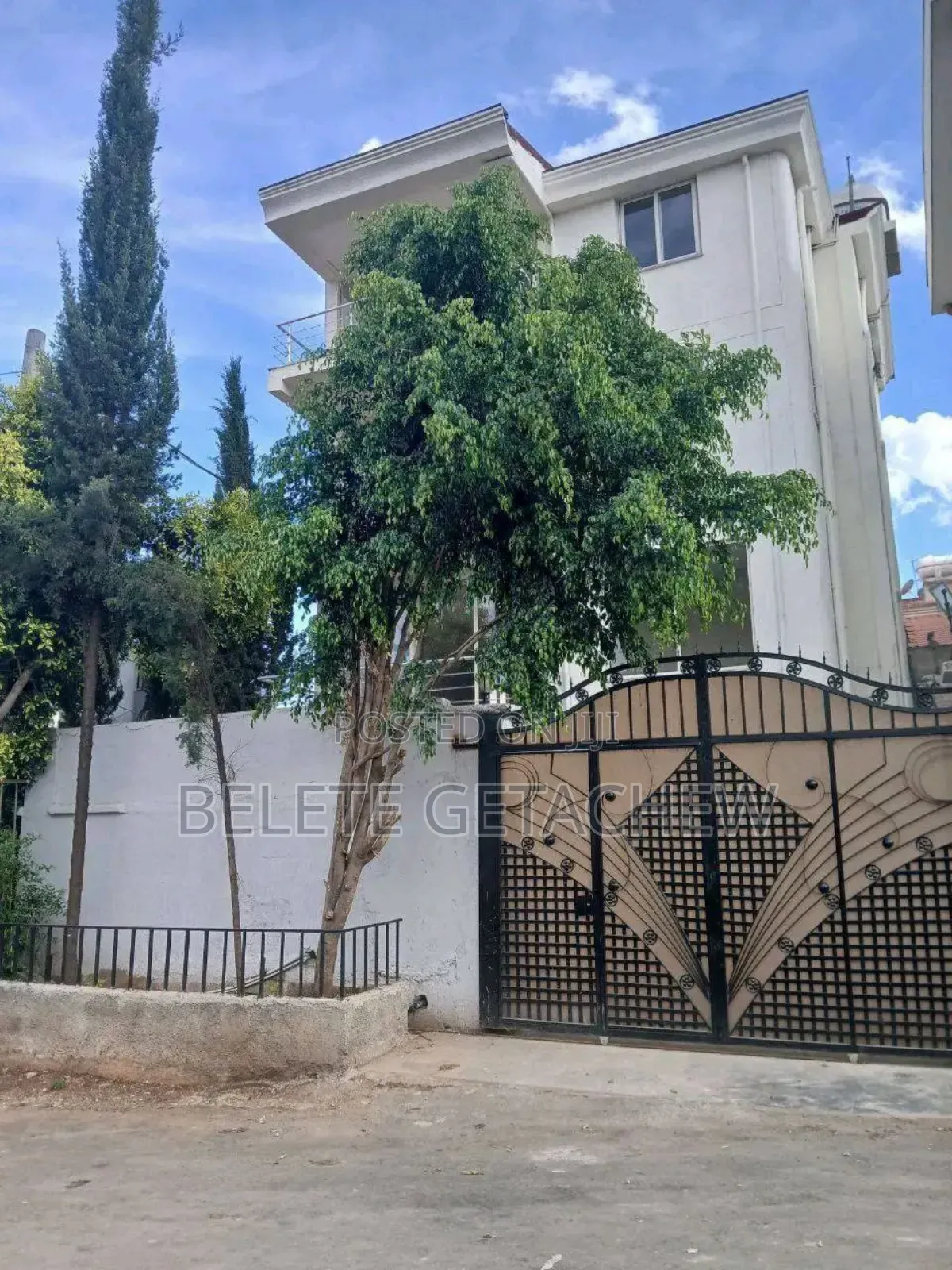 8bdrm House in Semit, G+3 Luxury, Bole for sale