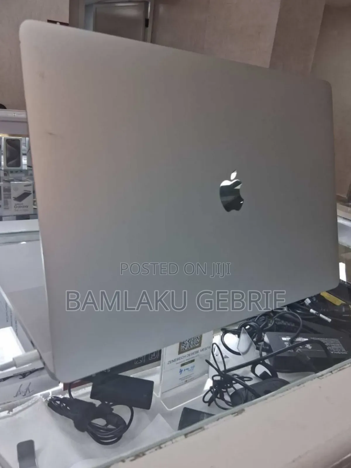 New Laptop Apple MacBook Pro 2019 16GB Intel Core I7 SSD 512GB