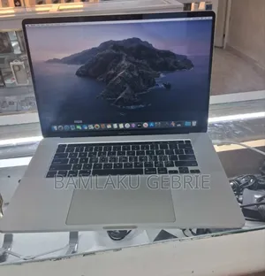 New Laptop Apple MacBook Pro 2019 16GB Intel Core I7 SSD 512GB