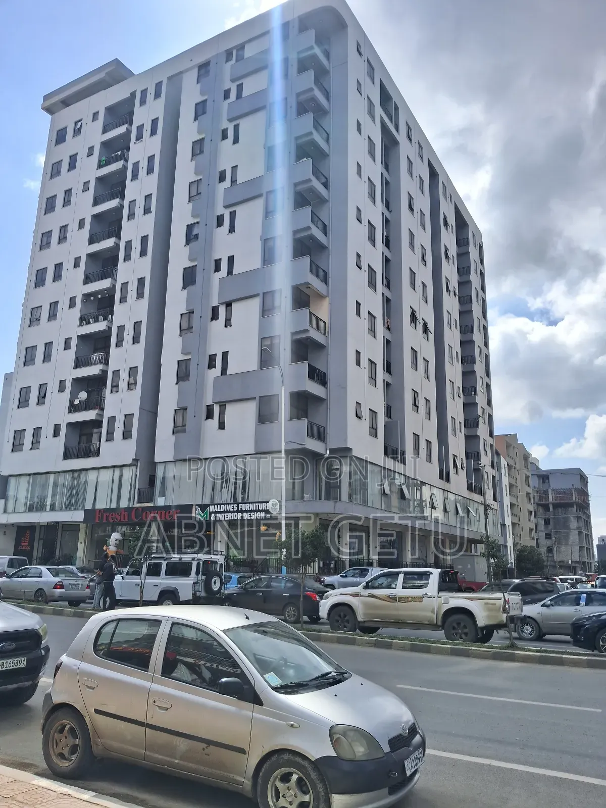 3bdrm Apartment in Jenboro Realestate, Bole for sale