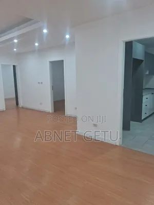 3bdrm Apartment in Jenboro Realestate, Bole for sale