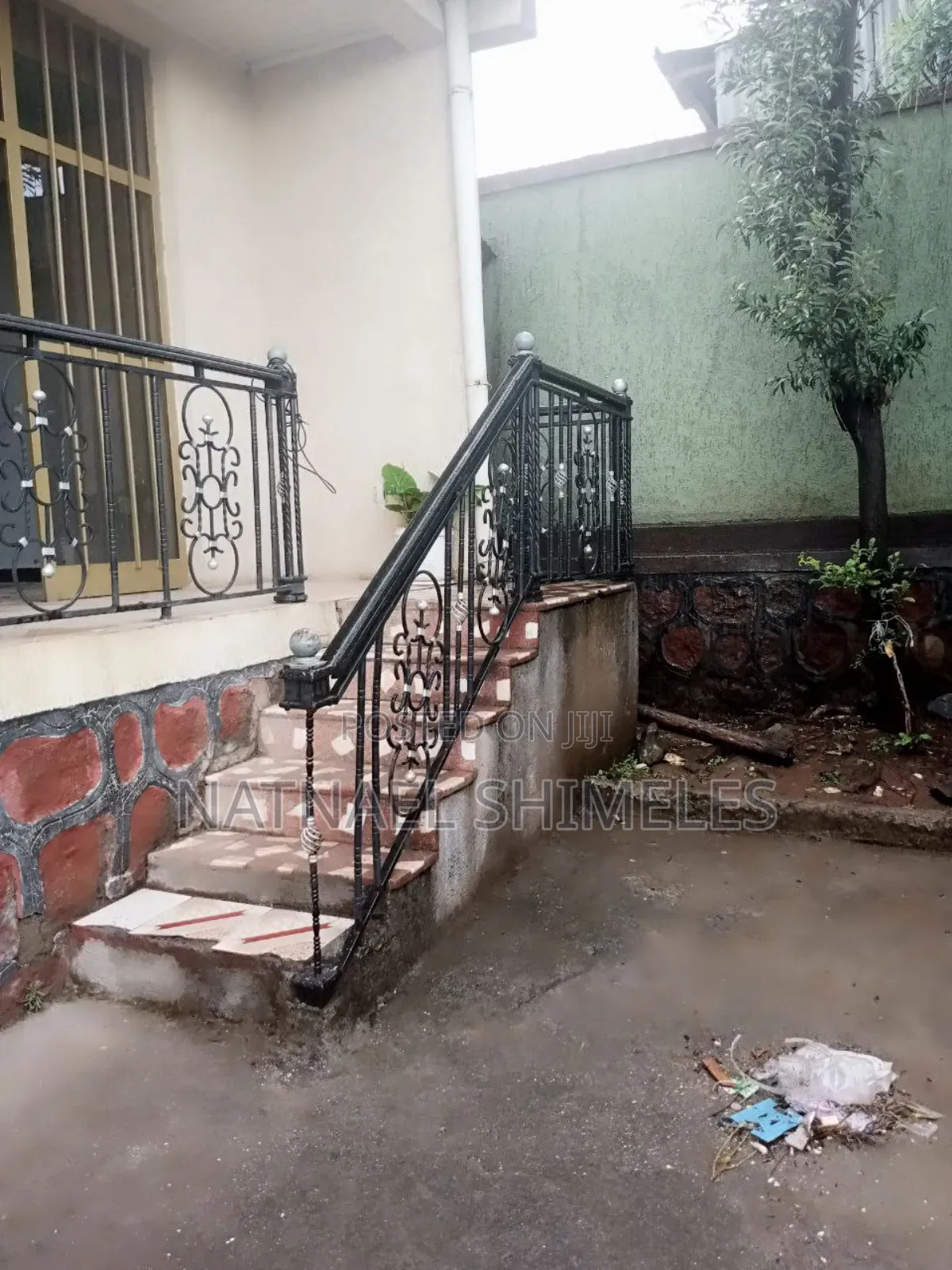 አስቸኳይ የሚሸጥ ባ ለ3 መኝታ ቪላ