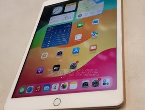 Photo - New Apple iPad Pro 12.9 (2018) 128 GB Gray