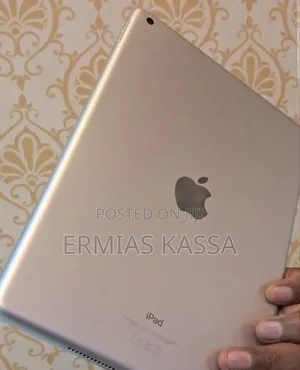 New Apple iPad 10.2 (2019) 64 GB Silver