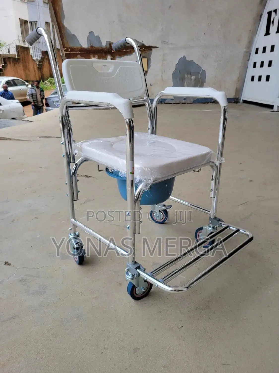 Multi-Use Chair寬褕anti-Roll Foot Pedal岠蜢bath Chair玉壻chair Wheelchair