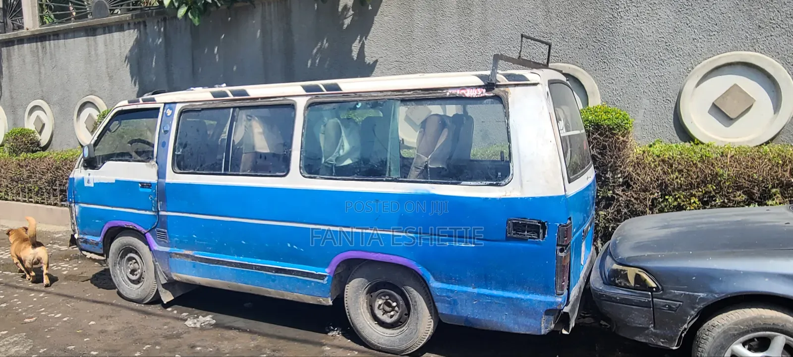 Toyota HiAce 1985 Blue