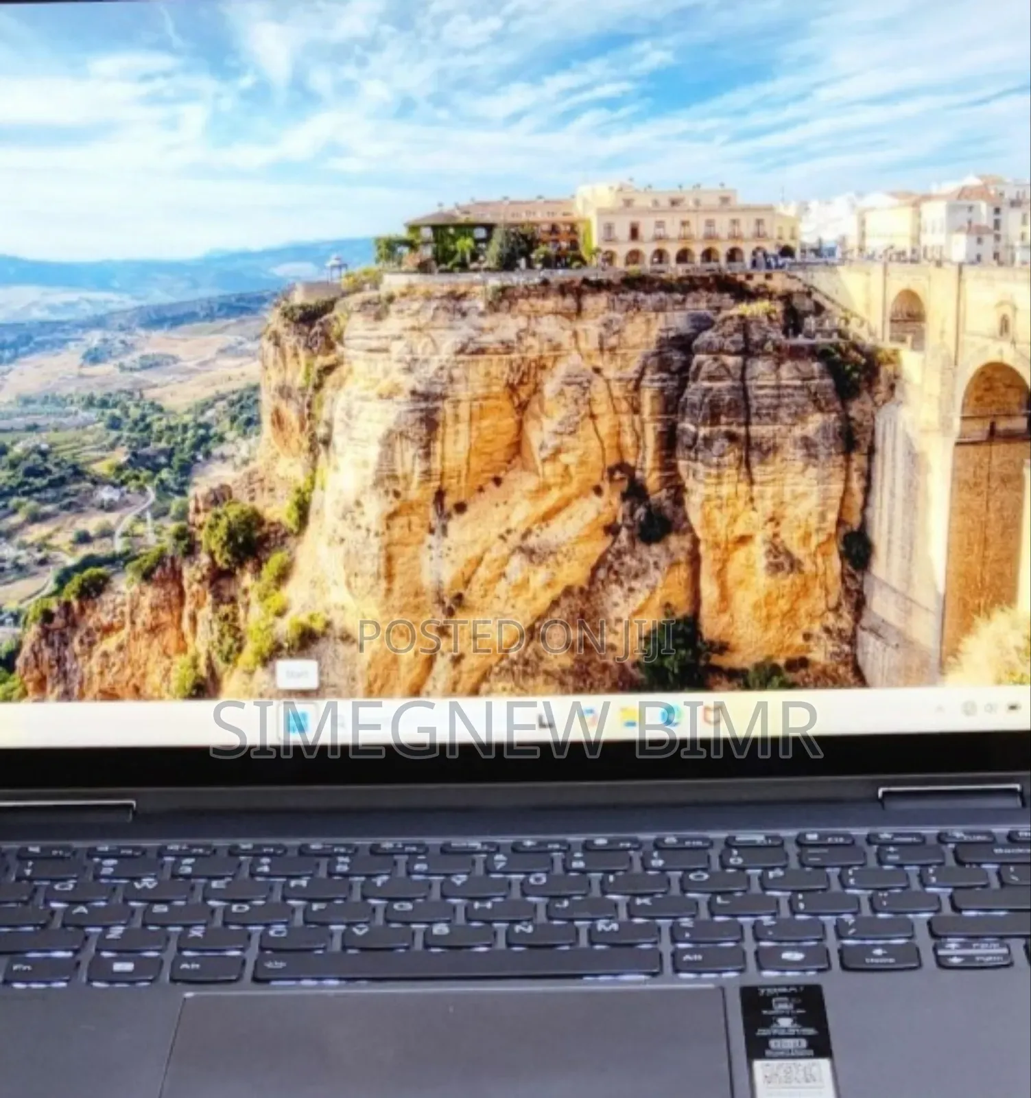 New Laptop Lenovo Yoga 7i 8GB AMD Ryzen 5 SSD 512GB