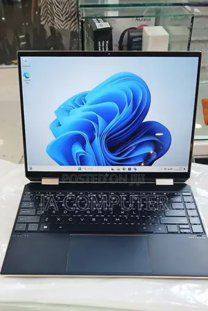 New Laptop HP Spectre 16GB Intel Core I7 SSD 1T